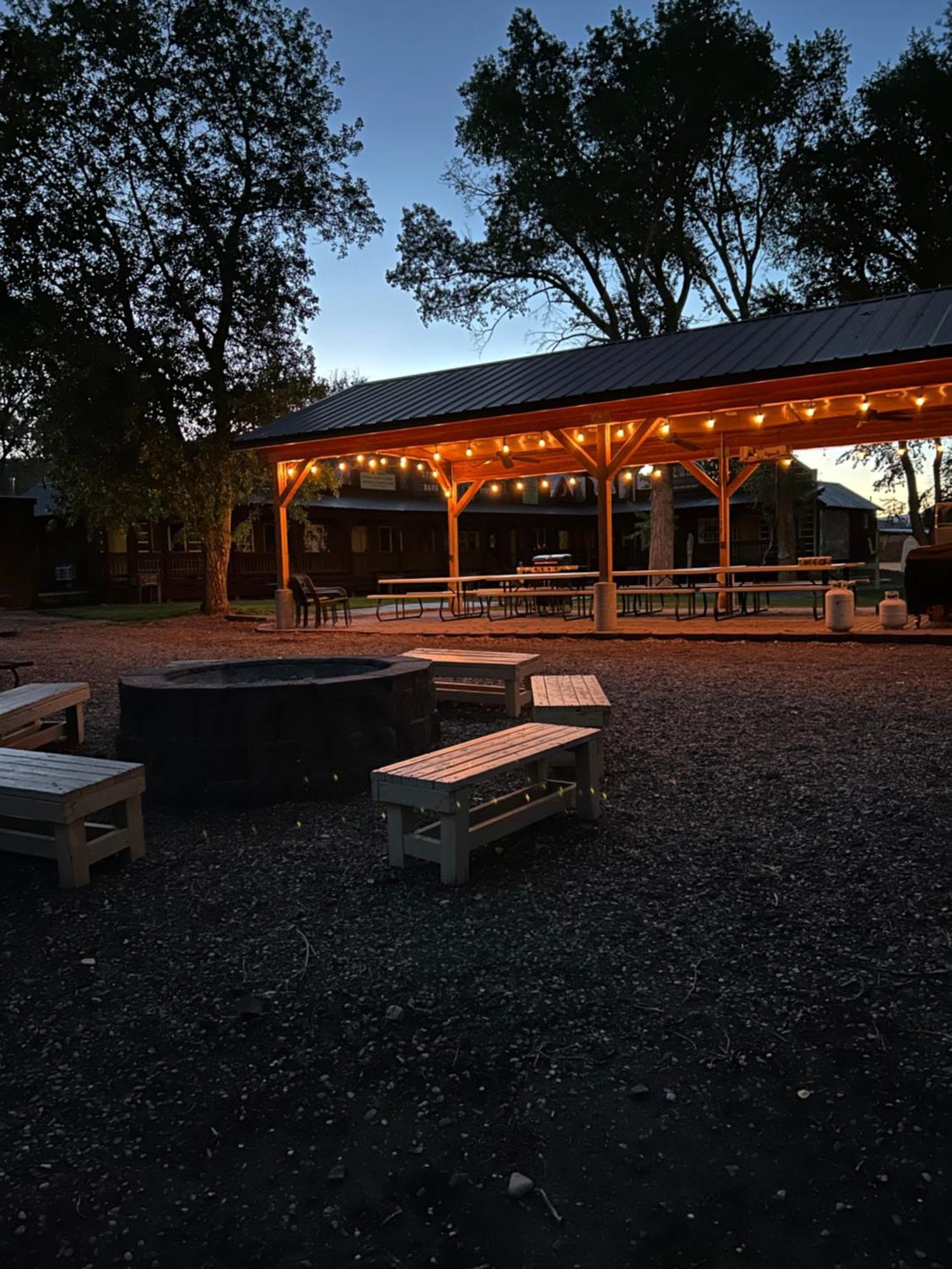 Moore'S Old Pine Inn Marysvale Εξωτερικό φωτογραφία